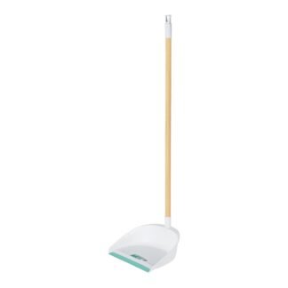 Recogedor plástico con bastón de madera, Klintek RECO-11B